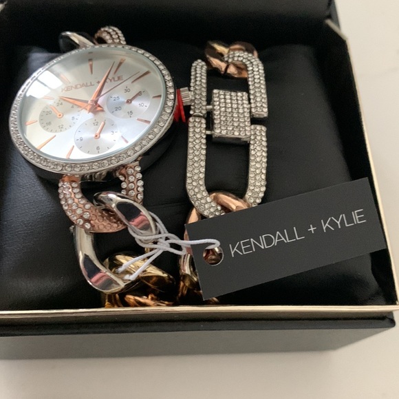 Watch - Picture 4 of 4